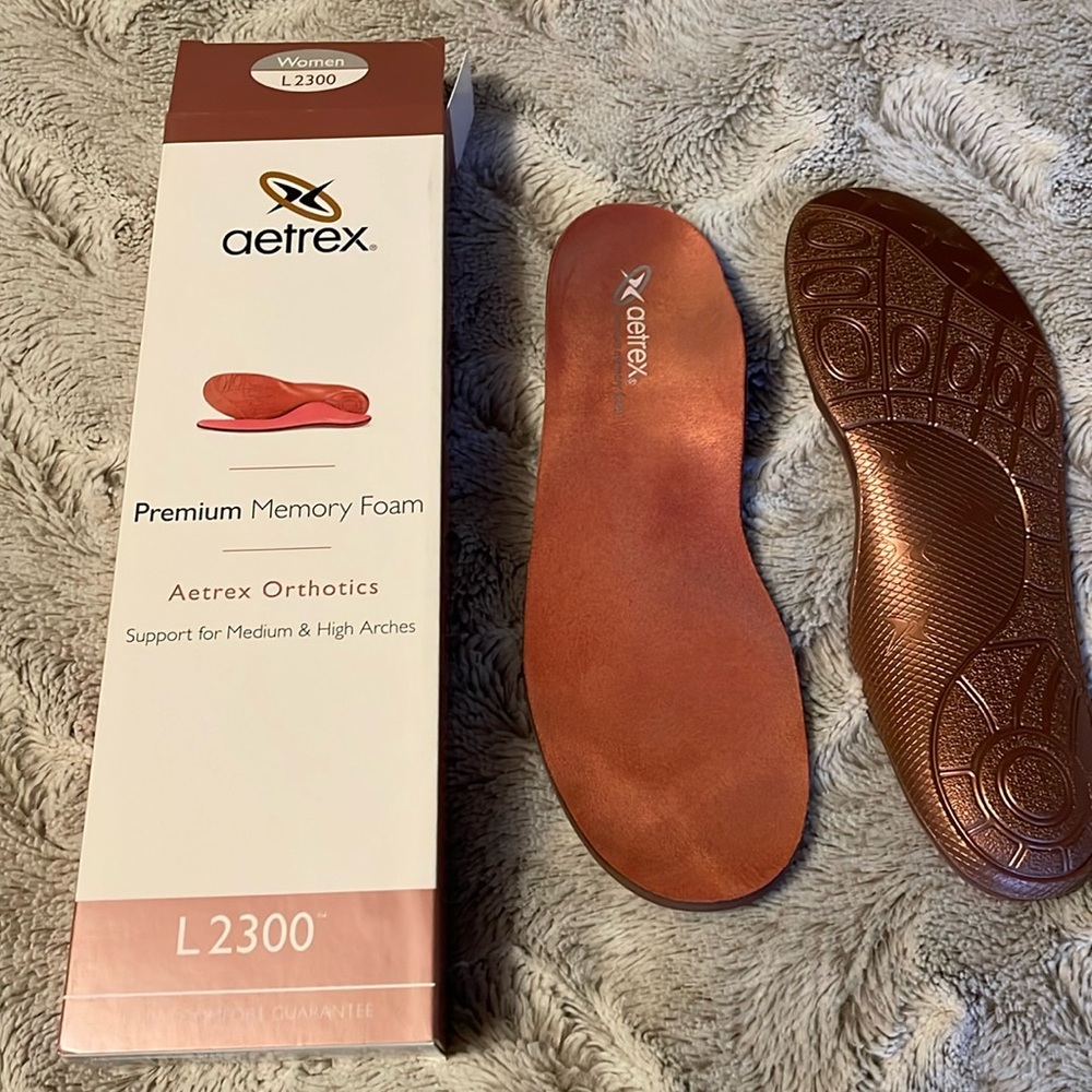 Aetrex orthotic shoe inserts.